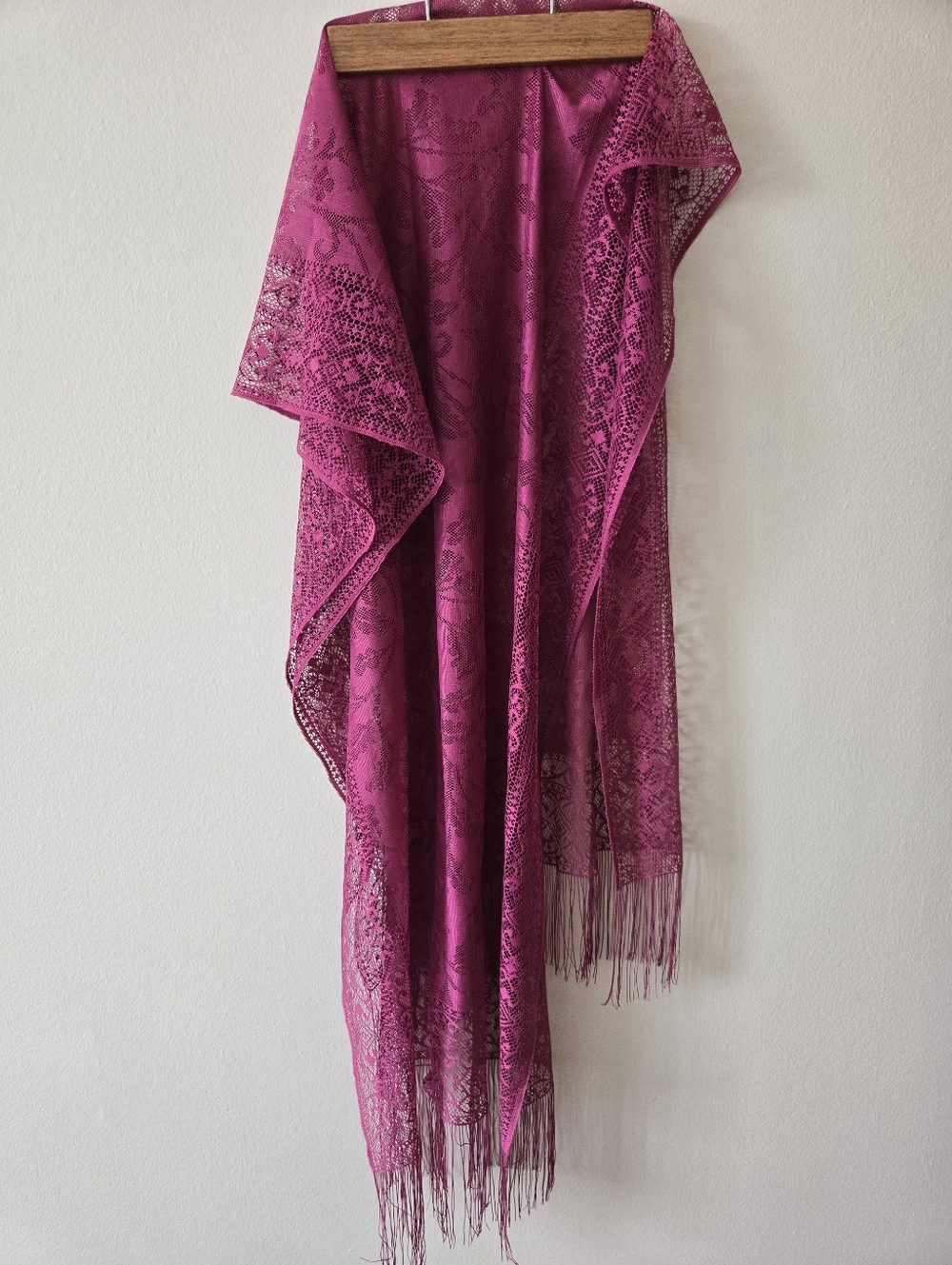 Luxurious Fuchsia Paisley Lace Fringe Wrap Scarf
